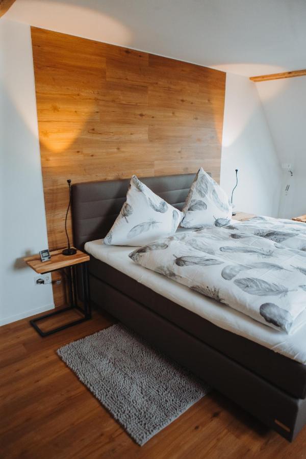 Apartamento "Reh"-Sidenz Moselschleife Leiwen Exterior foto